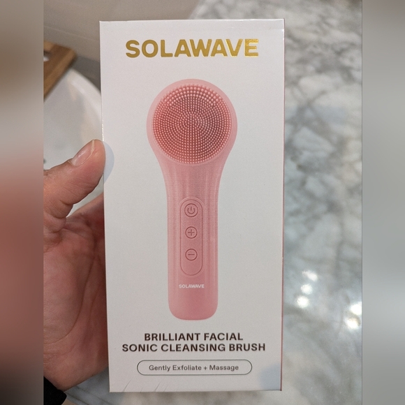 BRAND NEW SOLAWAVE BRILLIANT FACIAL SONIC CLEANSING BRUSH